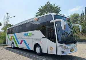 Bus Travelink 40 Seat 